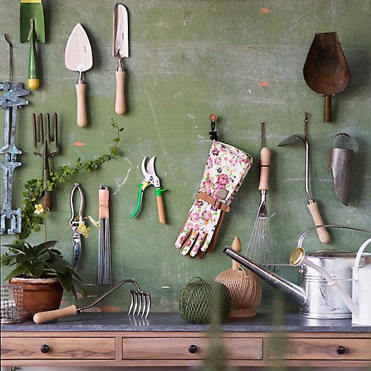 must-have-tools-for-gardening